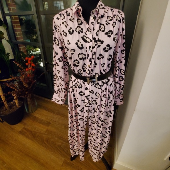 WHITE MARKET shirt dress. *Belt not included - Picture 2 of 5